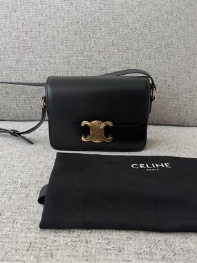 Authentic Celine TEEN TRIOMPHE BAG IN SHINY CALFSKIN